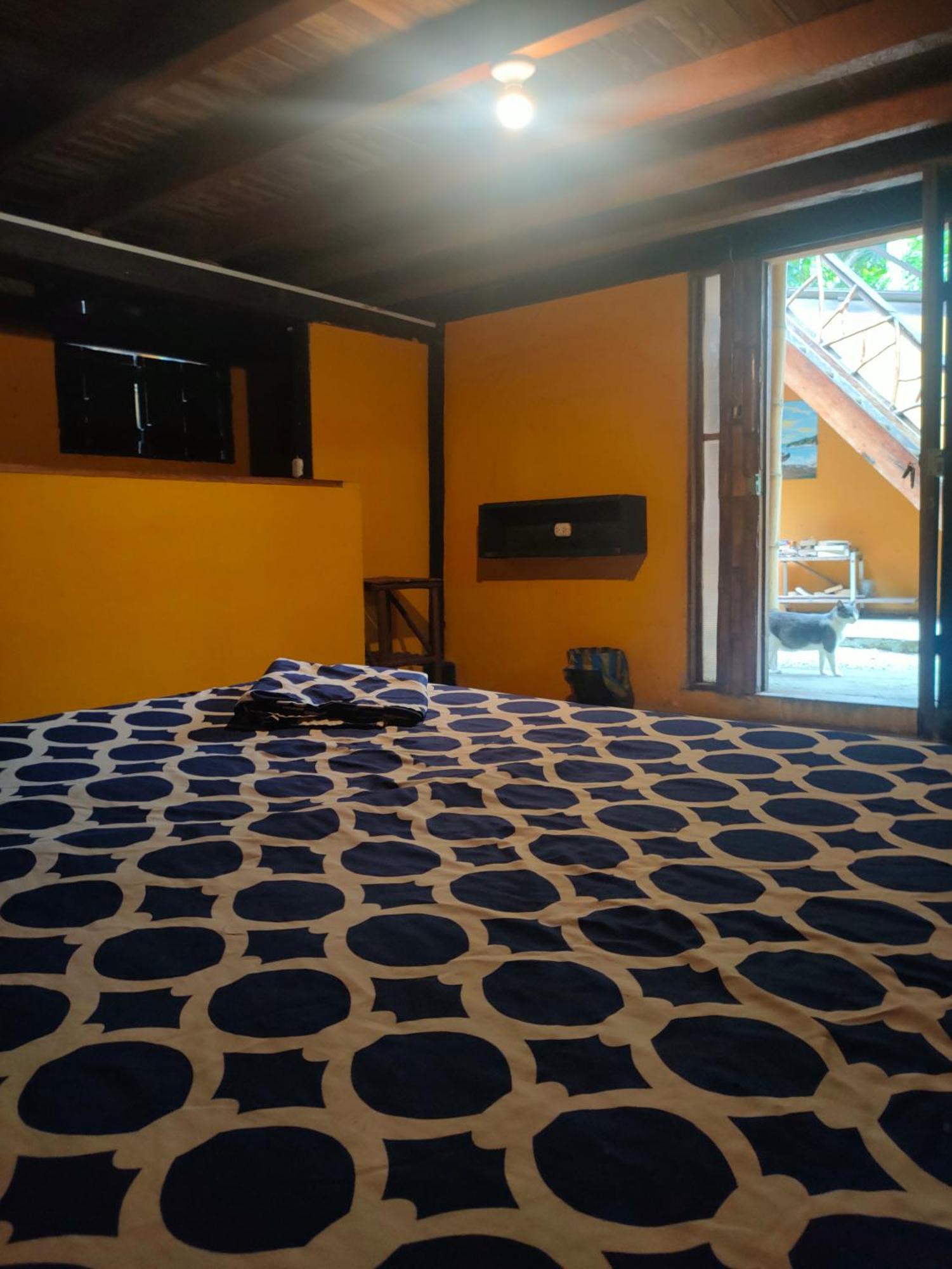 Hostel Al Carajo House Backpackers Host Montañita Zewnętrze zdjęcie